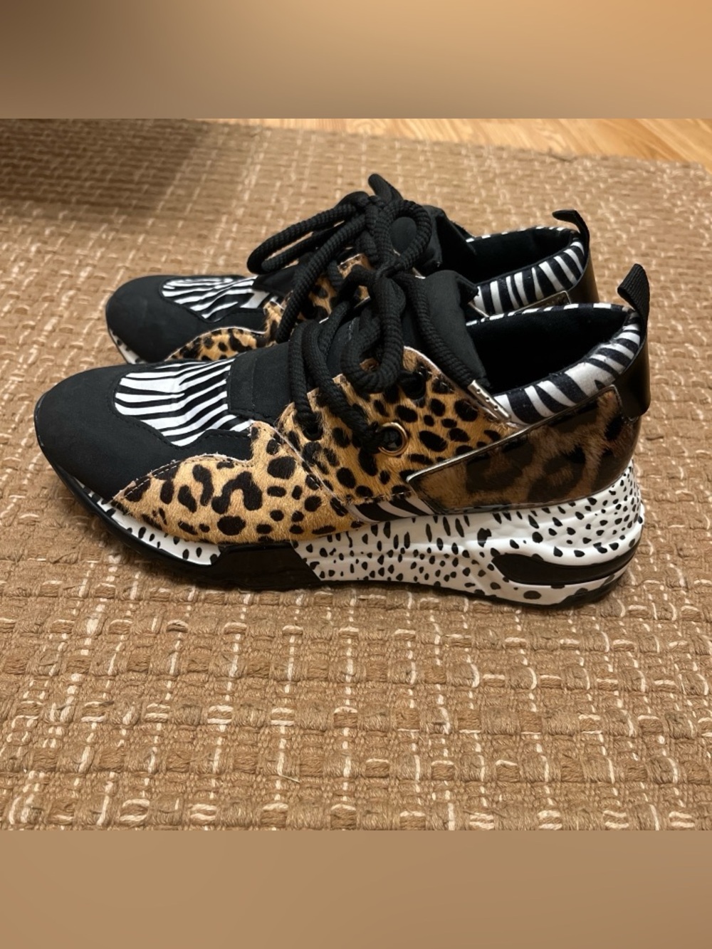 Steve Madden Black & White Striped Lace-Up Sneaker